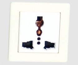 YL 011H 面闆插座(zuò)三孔-實驗室(shi)配件