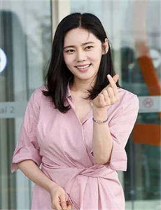 美女献身