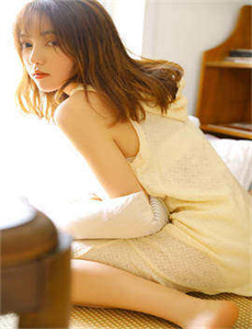 美女光屁屁视频-李佩露