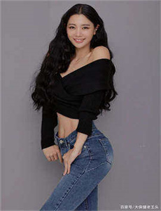 友田彩-玉女小花被黑人男友玩失禁